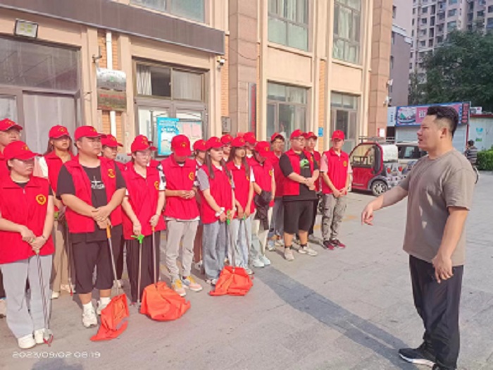 9月2日九游官方网页版在凤凰城A区开展志愿服务活动 (4).jpg